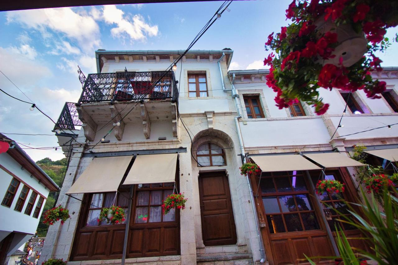Duplex Apartment Kandile Gjirokastra Kültér fotó