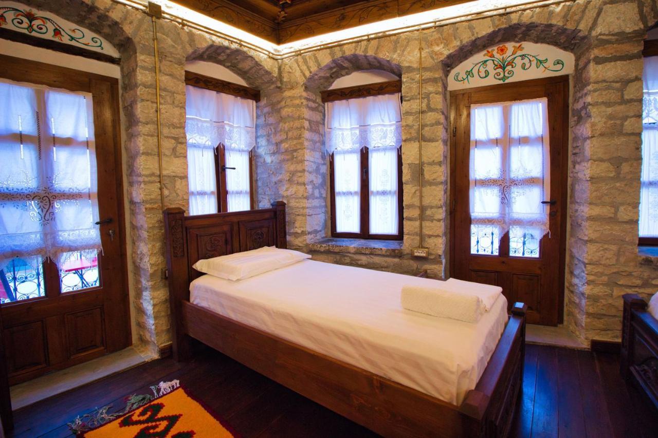 Duplex Apartment Kandile Gjirokastra Kültér fotó