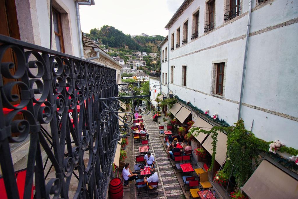 Duplex Apartment Kandile Gjirokastra Kültér fotó
